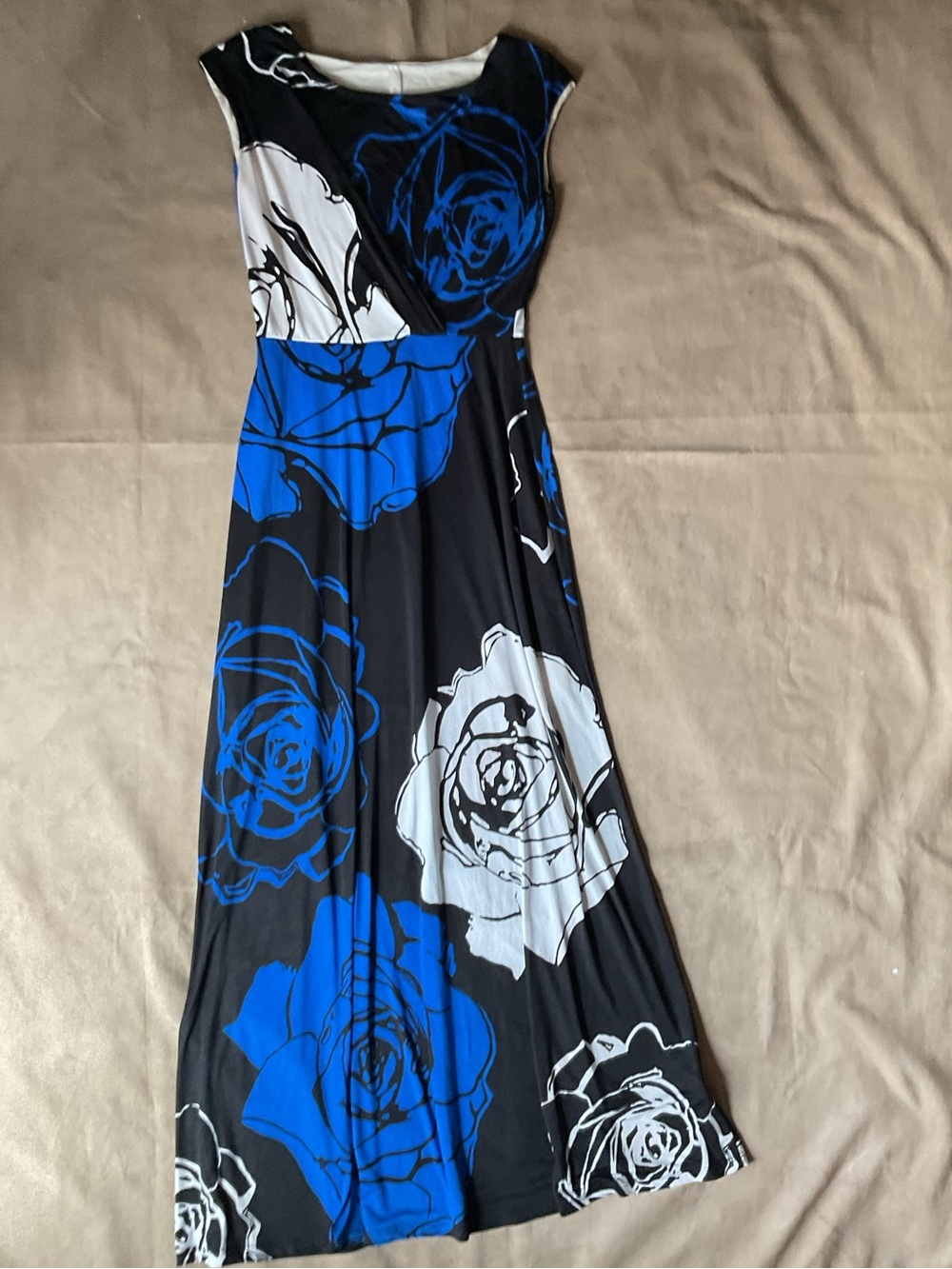 Gilli Black, Blue & White Floral Maxi Dress